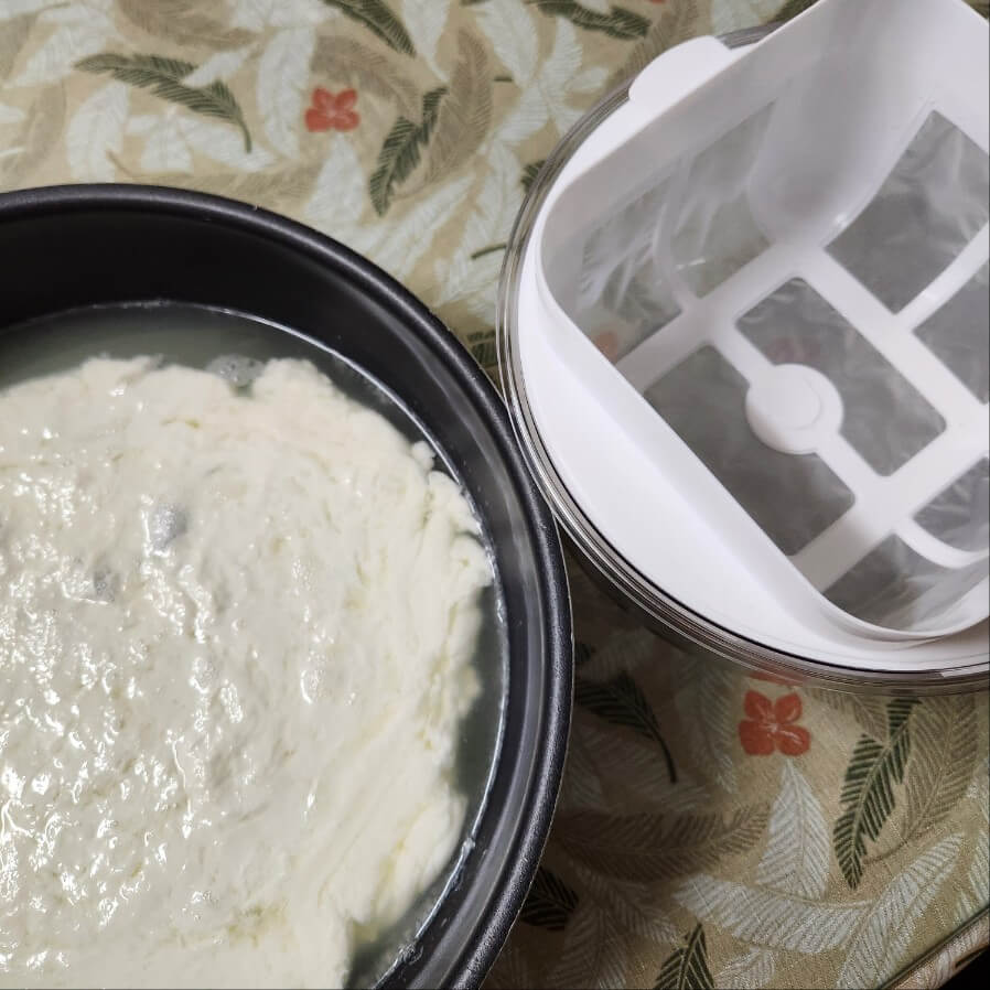 유청으로 리코타치즈 만들기 유청 빼주기
