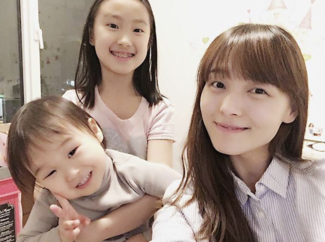 선예 딸들과 함께한 가족사진