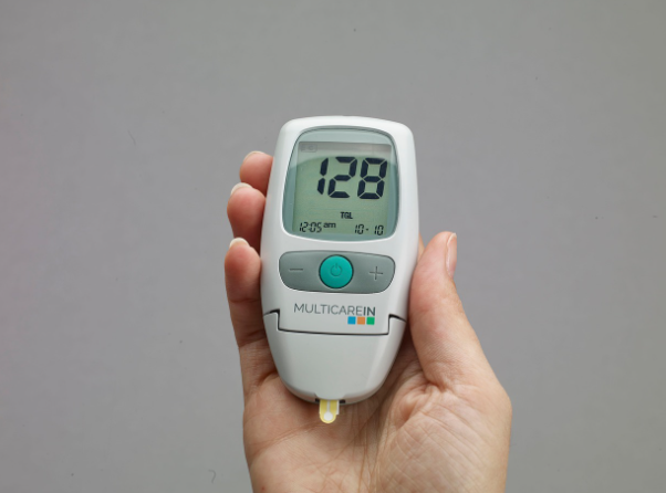 식후 혈당 스파이크 유발하는 음료와 차는?