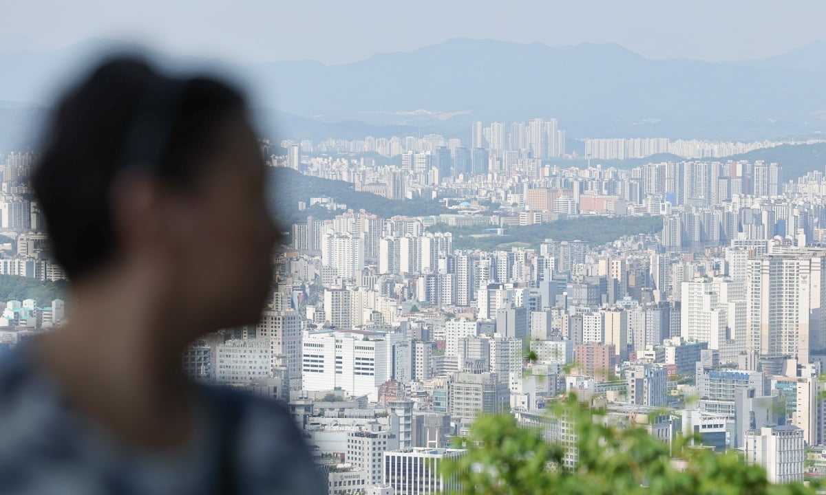 부동산 수요 억제?…규제를 쏟아낼수록 시장은 반대로 움직였다