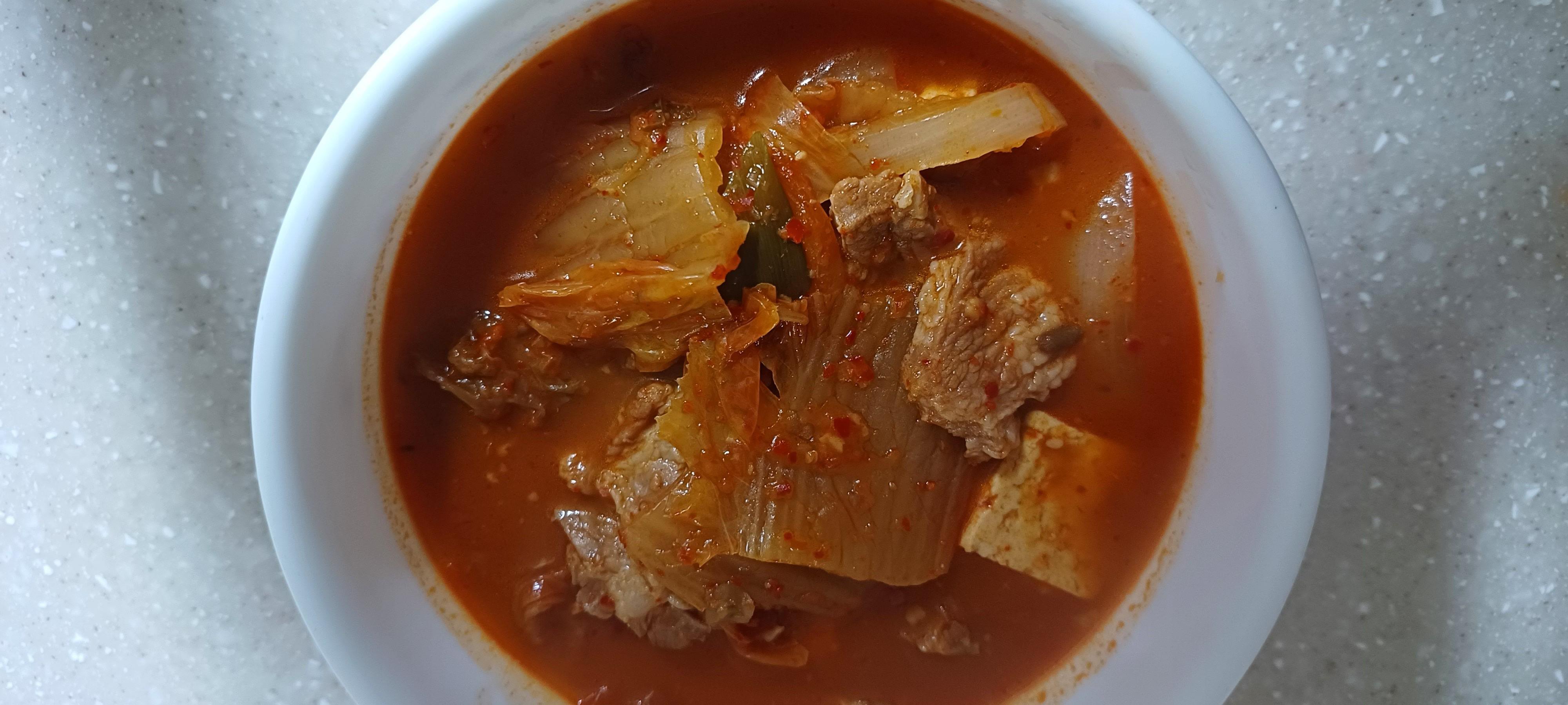 돼지고기 김치찌개