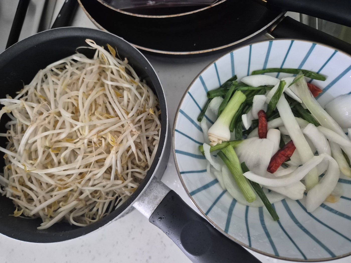 숙주와 동봉된 야채