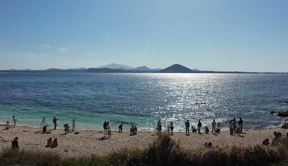 우도의 산호사해변의 백사장의 모습입니다.