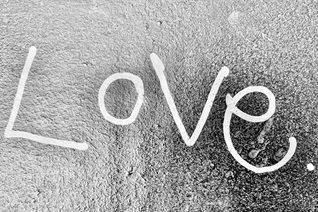 'Big Smile'와 가장 밀접한 단어는 'Joy'입니다.