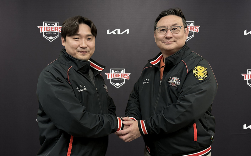 이준영 선수 계약 장면