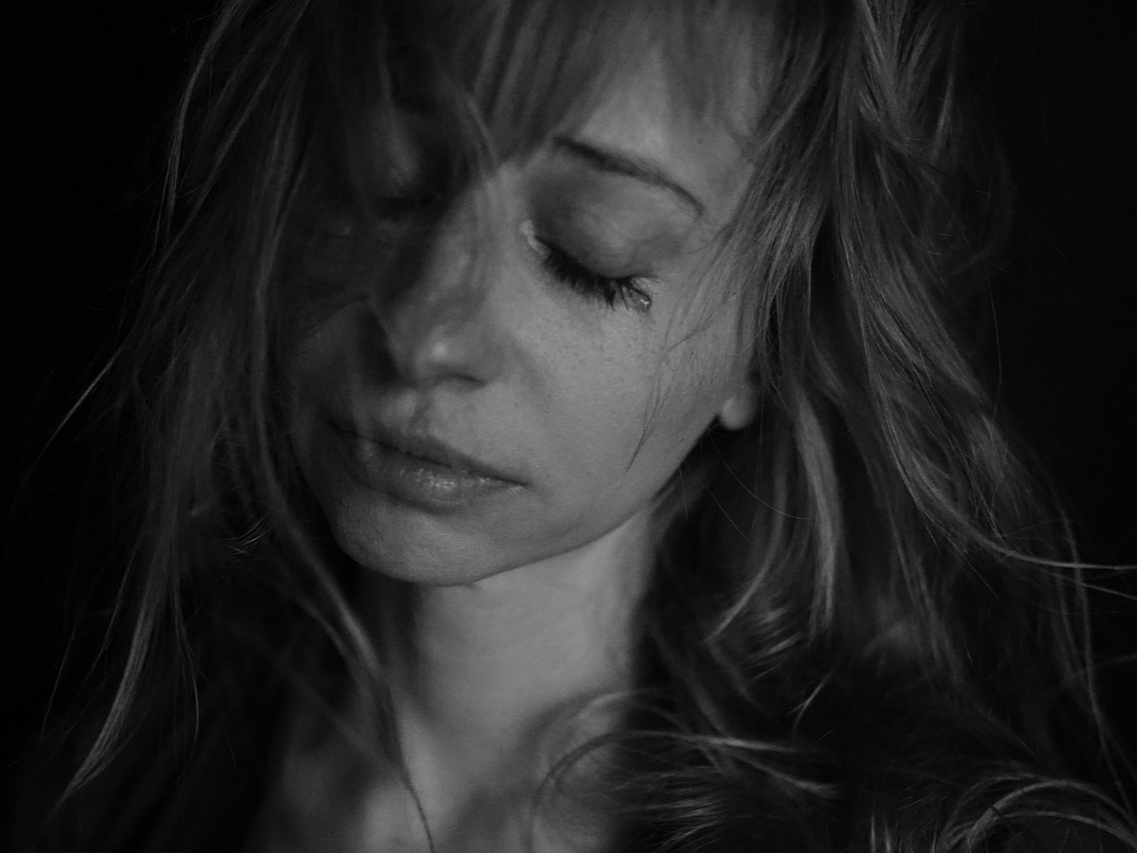 갱년기 불안과 공황장애 대처하는 방법