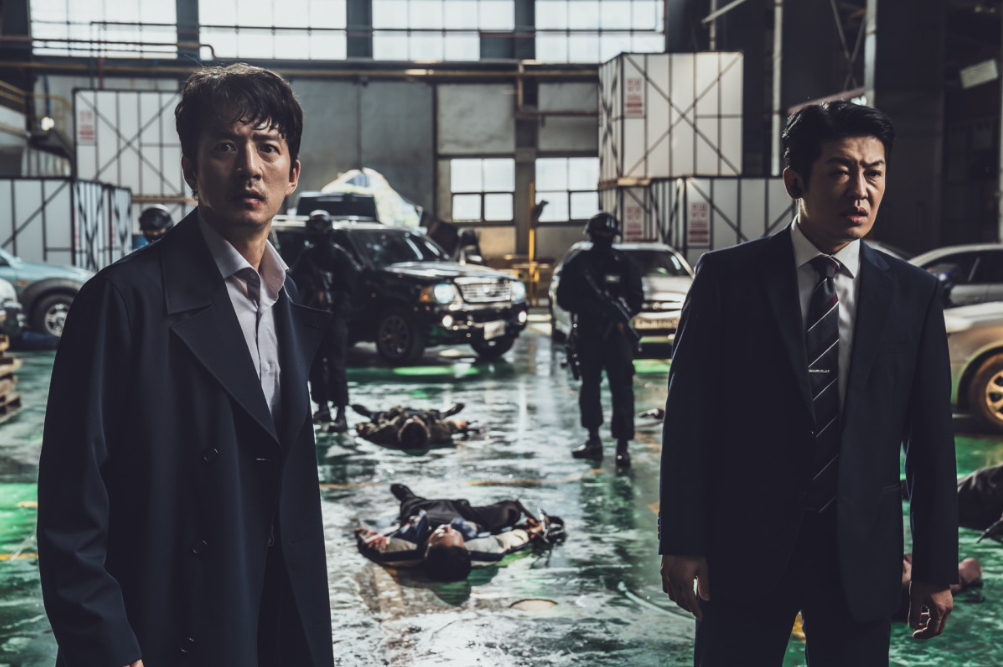 영화 히트맨 준이 죽는 모습을 본 덕규와 형도