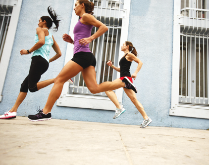 달리기하는 여자들 사진