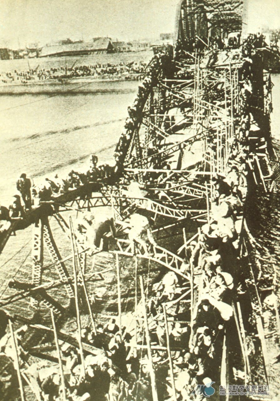 6.25 피난민행렬