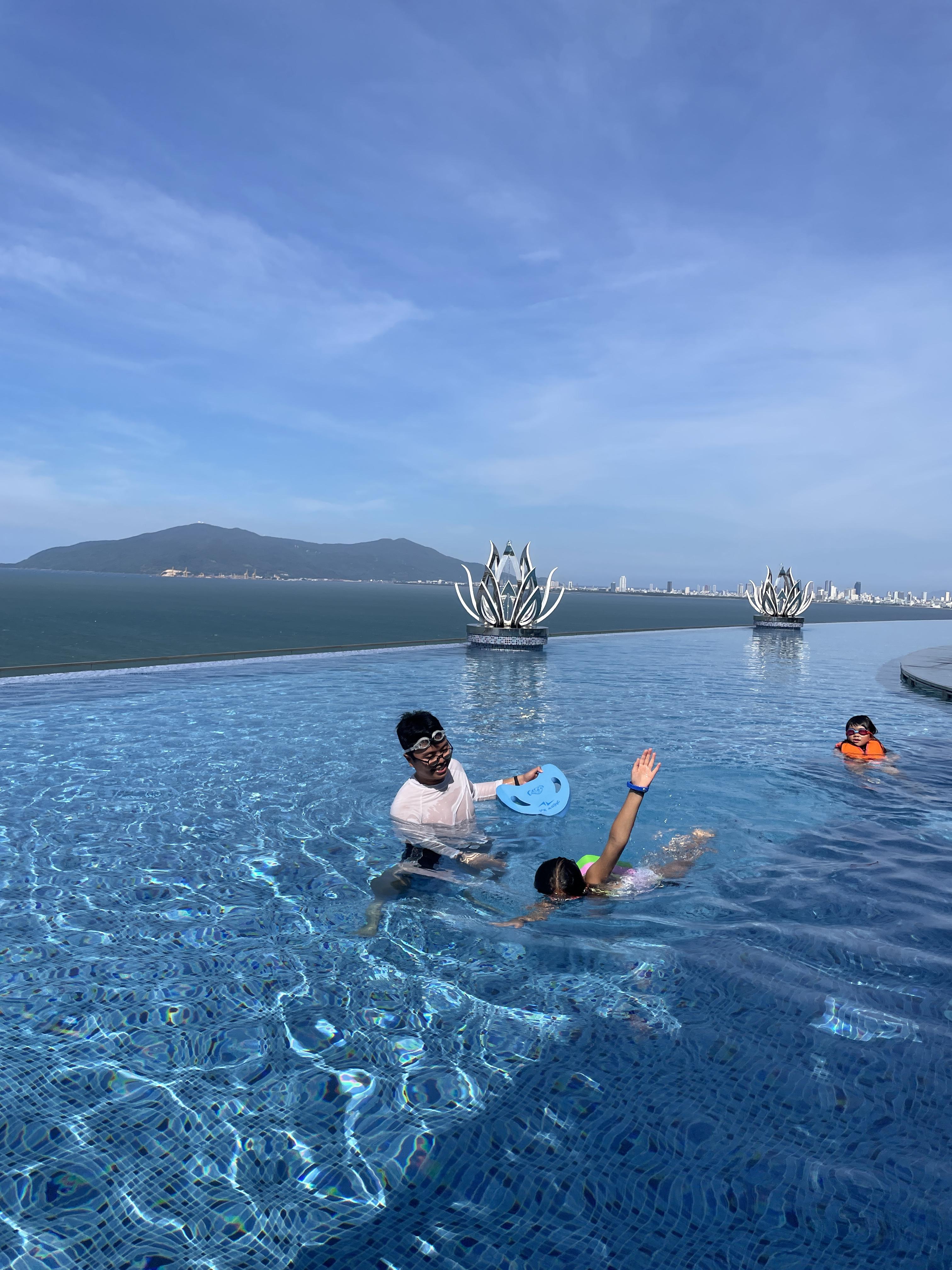 미카즈키 리조트 무료 수영강습