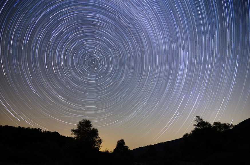 왜 태양은 낮에만 보이고, 별은 밤에만 보일까?