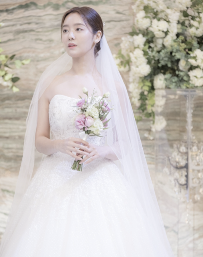 차주영 웨딩드레스