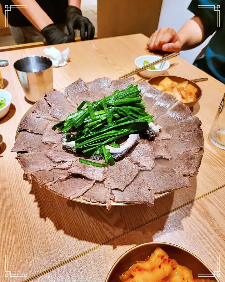 진심 가득 건강 담은 맛 마포 공덕 맛집 추천 생방송투데이 특곰탕 한우 곰탕 수육 서울 최고의 소곰탕 TOP5 오늘방송 빅데이터 랭킹