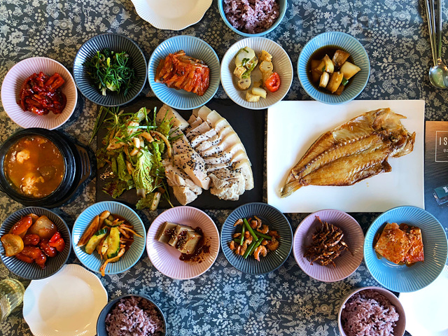 제주성산맛집베스 현지인추천제주도여행2,
바당집, 온더스톤 브런치카페, 떠돌이식객, 범식당, 지은이네밥상, 그리운바다성산포, 성산마씸, 고기다, 커큐민흑돼지,백록횟집