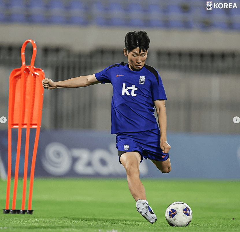쿠웨이트전 무료 중계 경기 일정과 관련하여 훈련중인 대표팀 선수의 모습