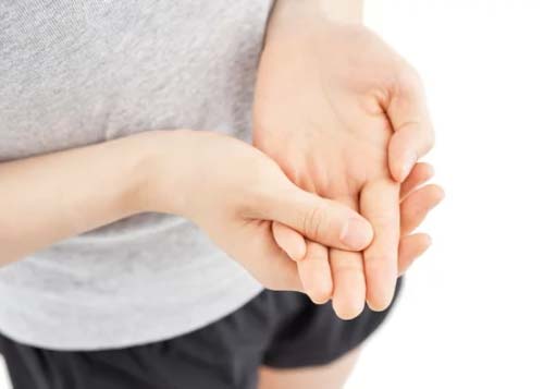 가끔 손발이 저리고 감각 둔할 때