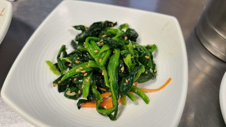 최대포-밑반찬-시금치