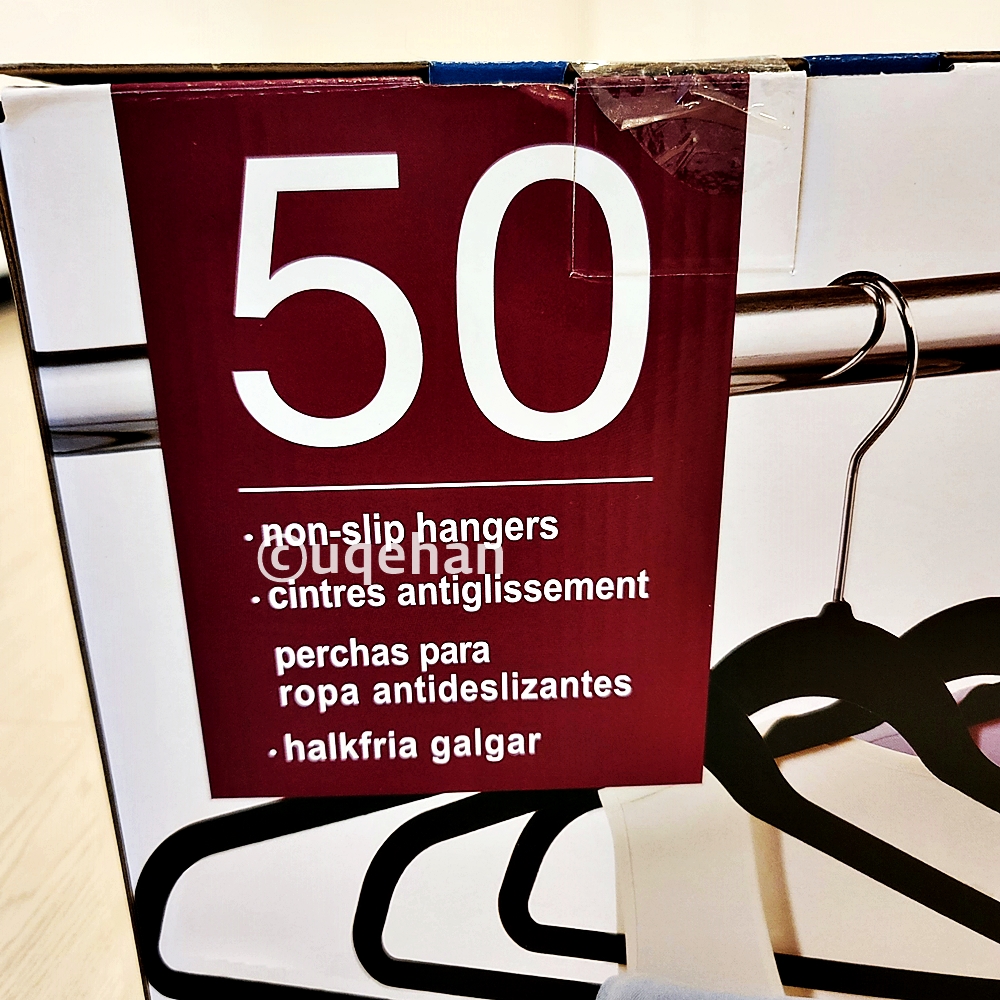 코스트코 논슬립 옷걸이 제품 박스에 50 이라고 쓰여있다.. 50개입이라는 것이다.