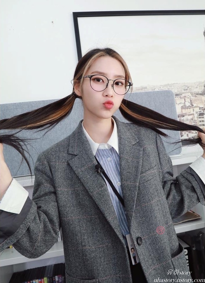 유하v 오마이걸(효정 미미 유아 승희 유빈 아린) 프로필