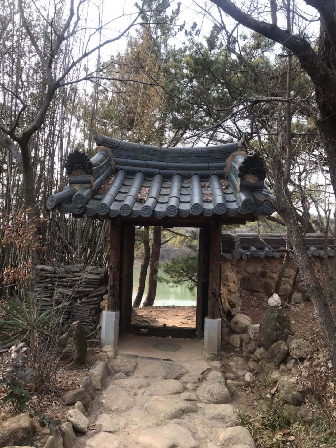 쌍산재 저수지 나가는 문