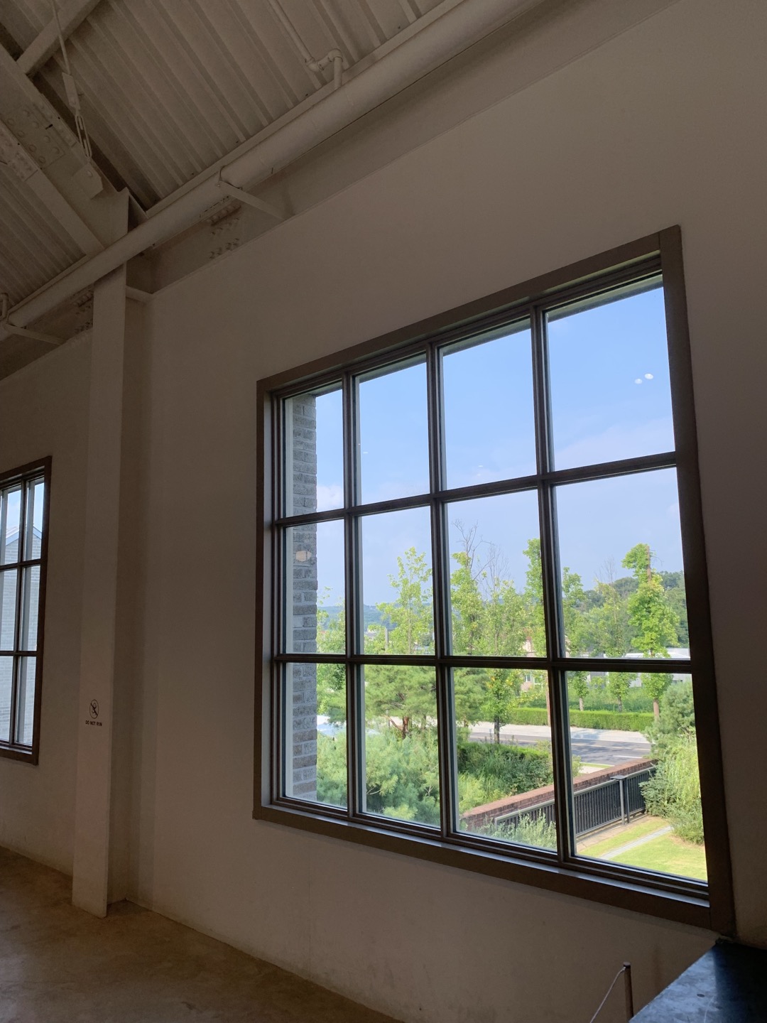 시몬스 2층 창가자리