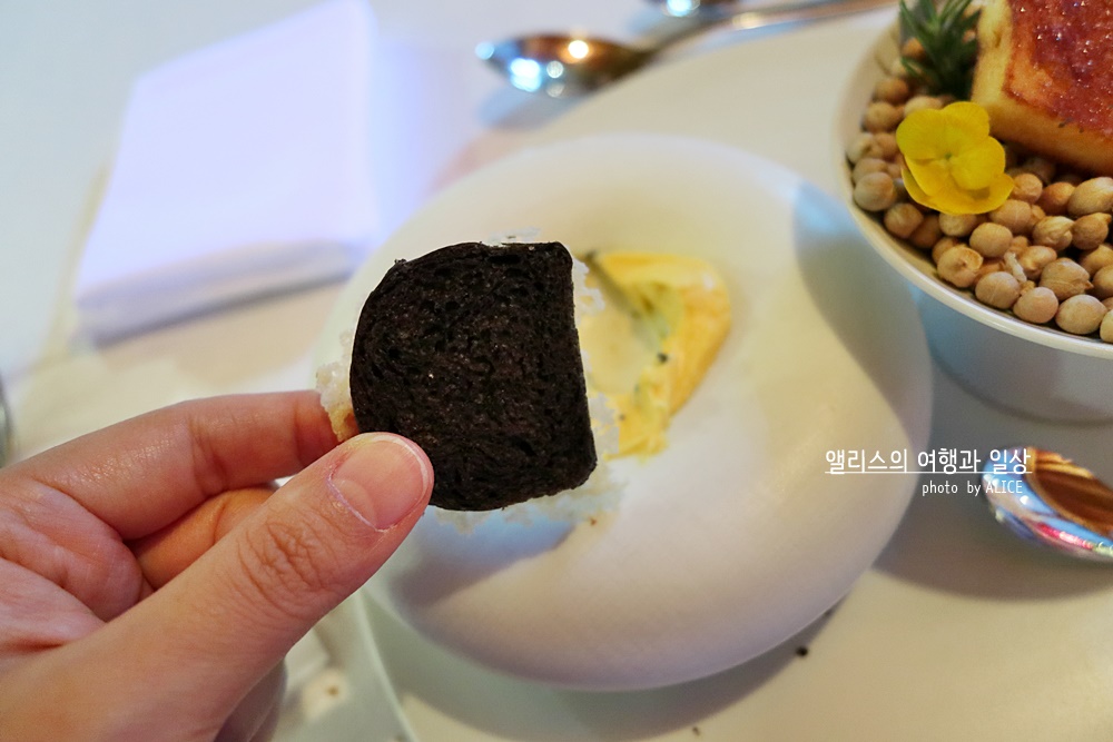 제주 전통 5성급 호텔 씨에스 다이닝 레스토랑 크리스마스 특별한 코스메뉴