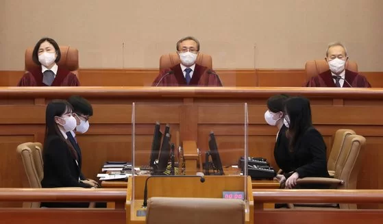 재판관 9명 중 3명 공무담임권 침해 아니라고 판단