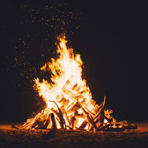 할로윈데이 유래 - 불 사용