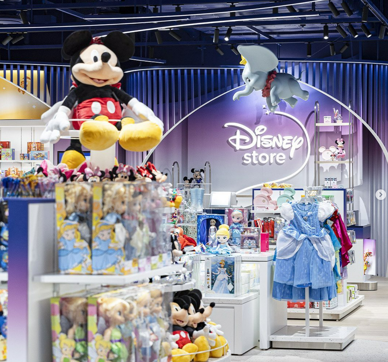 더현대-디즈니-스토어