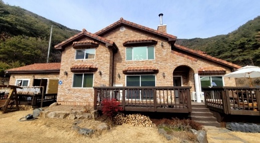 청도-산청이네-밥주는민박-외관