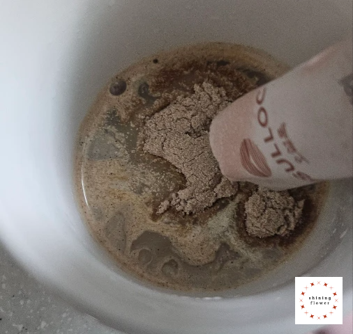 오설록 얼그레이 밀크티-뜨거운 물20ml에 붓기