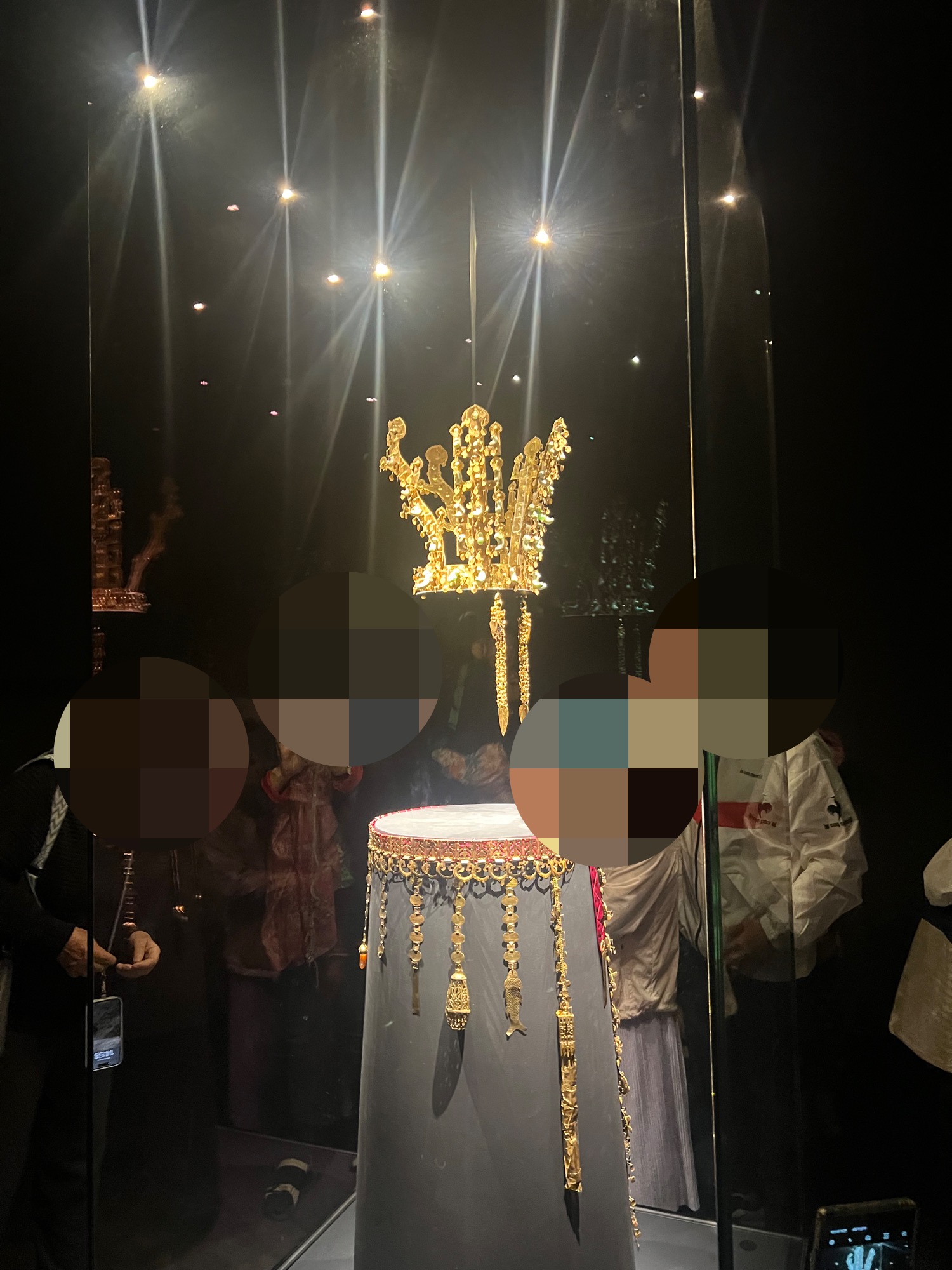 신라 왕족의 금관