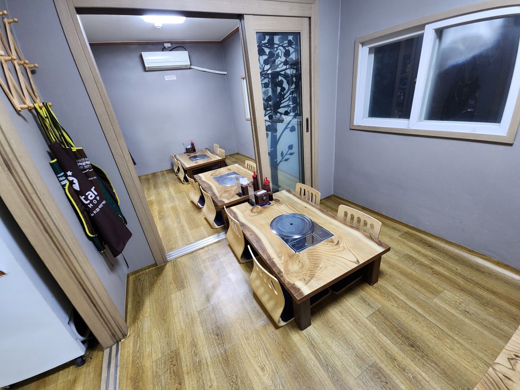 갱수네맛집 룸 전경