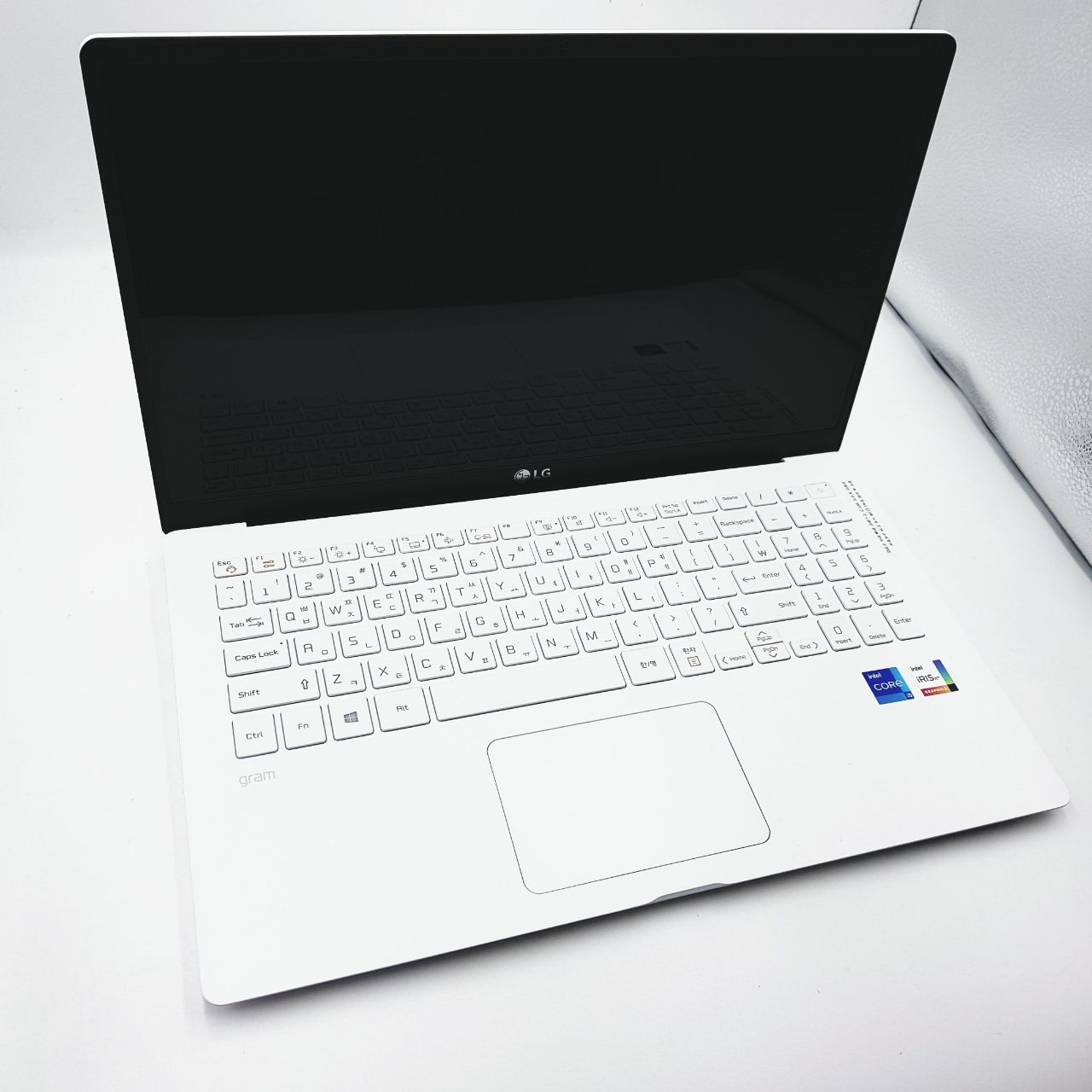 15ZB95N-GP5HL 정면