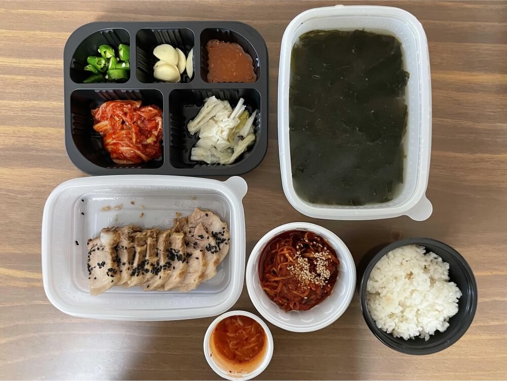 오봉집-보쌈-정식-모습