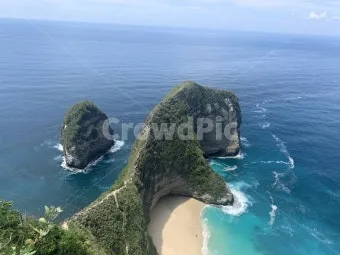 발리 브로큰 비치 Broken Beach 파도와 바람이 만든 천연 아치_27