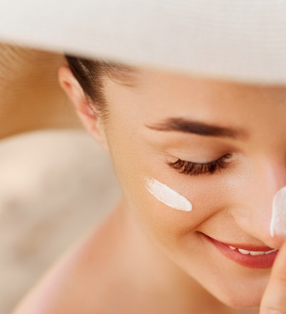 자외선 차단제를 사용하는 사람