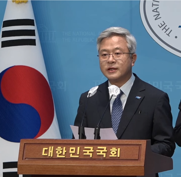 김보협 조국혁신당 대변인 활동