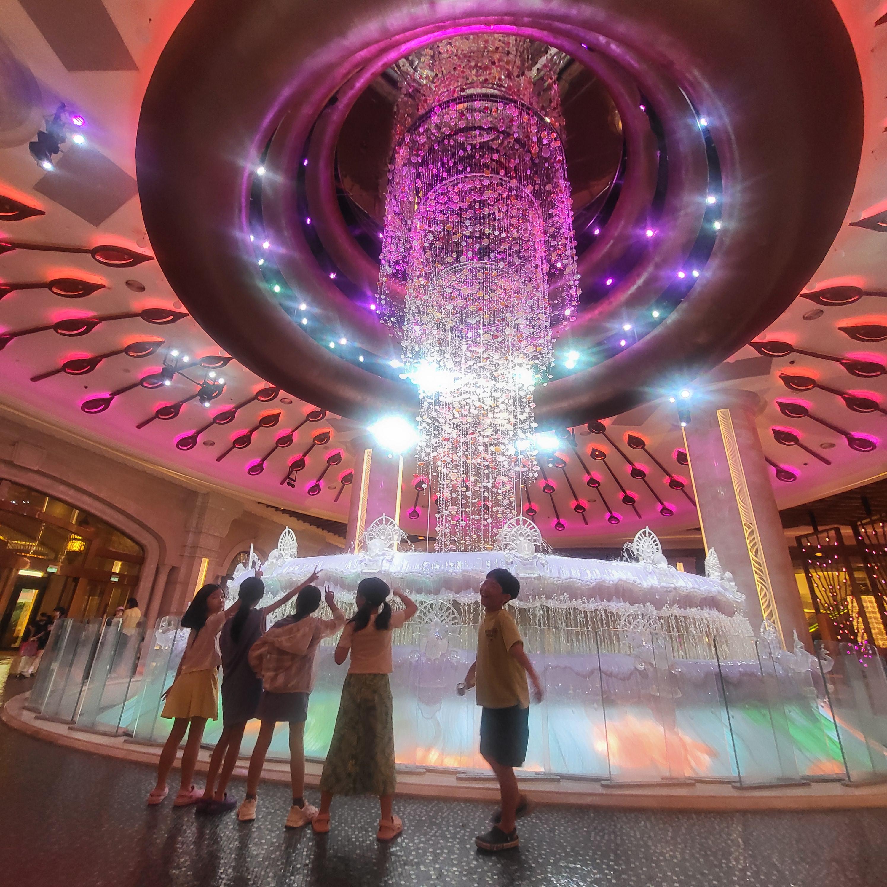 마카오 갤럭시 호텔 다이아몬드 쇼 시간 ! 아이와 함께 본 화려한 무료 공연