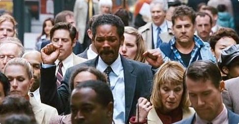 주인공 크리스가 세상에서 가장 행복해보이는 사진