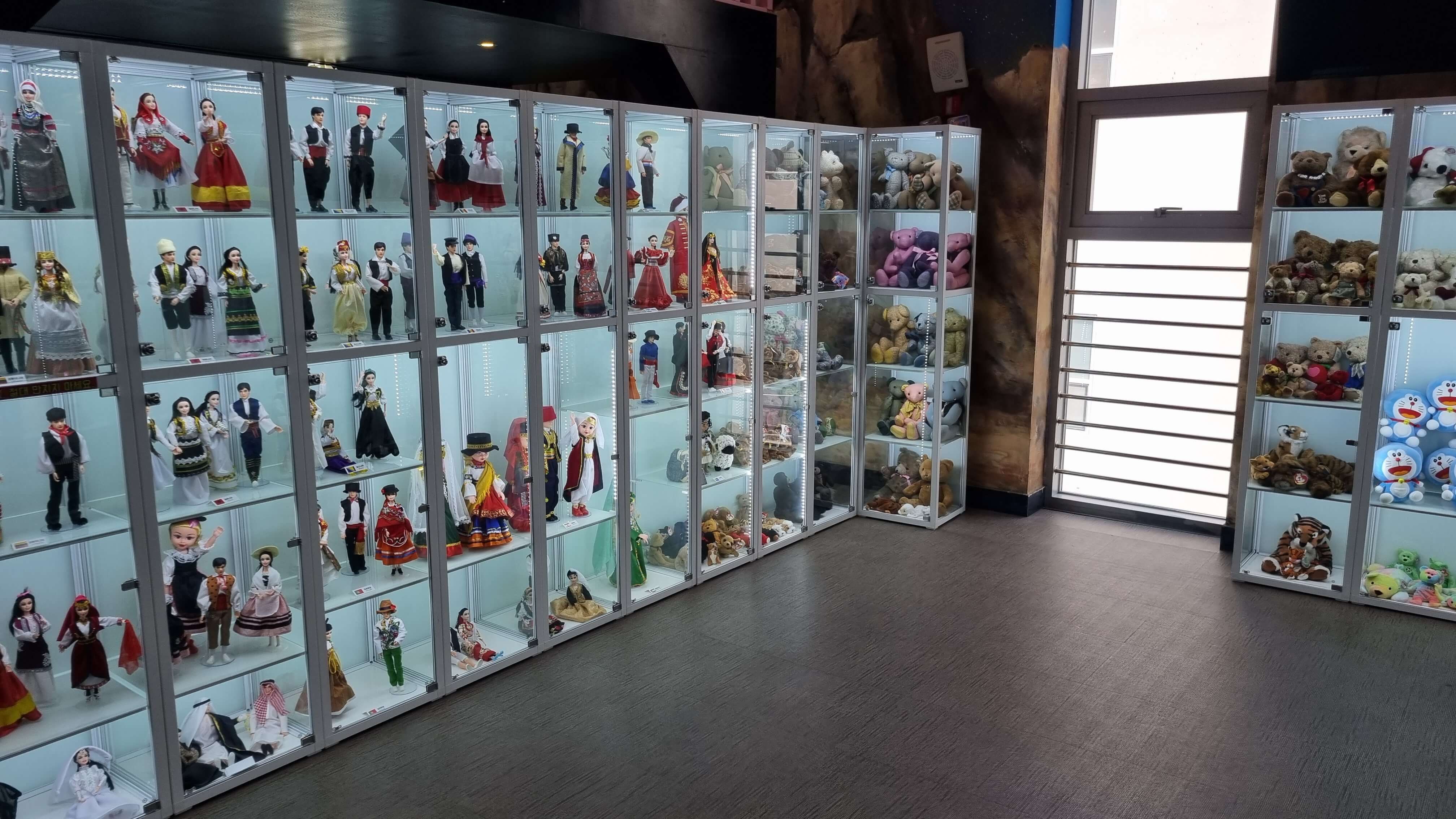 두리랜드 인형 전시-사진