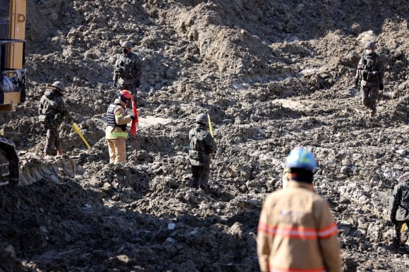 중대재해처벌법에 이어 &lsquo;건설안전특별법&rsquo; 제정'...이거 너무하는거 아냐?...&ldquo;6중 규제&rdquo;