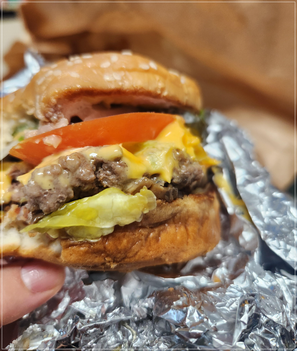 파이브가이즈 리틀베이컨치즈버거