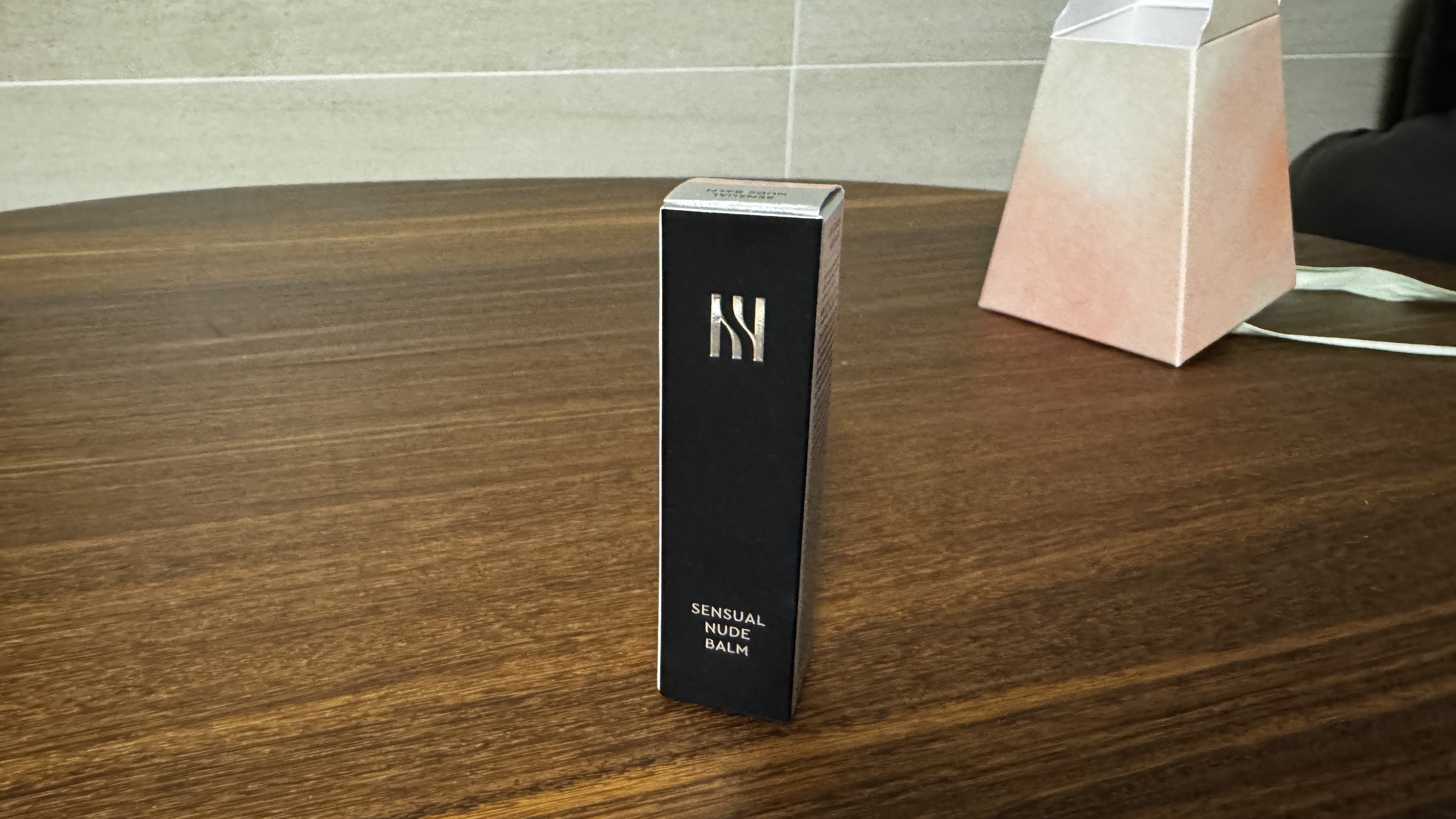 헤라 립밤 관련 이미지