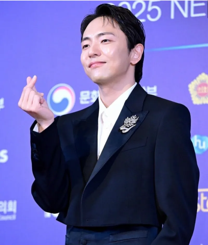 박천휴&amp;#44; 어쩌면 해피엔딩&amp;#44; 박천휴 뮤지컬&amp;#44; 박천휴 나 혼자 산다&amp;#44; 박천휴 나혼산&amp;#44; 박천휴 유퀴즈&amp;#44; 창작 뮤지컬 추천&amp;#44; 브로드웨이 한국인&amp;#44; 토니상 6관왕&amp;#44; 어쩌면 해피엔딩 10주년&amp;#44; 한국 뮤지컬 해외 진출&amp;#44; 헬퍼봇 뮤지컬&amp;#44; SF 뮤지컬 추천&amp;#44; 박천휴 브루클린&amp;#44; 박천휴 작곡가&amp;#44; 박천휴 인터뷰&amp;#44; 뮤지컬 어쩌면 해피엔딩 줄거리&amp;#44; 뮤지컬 추천 2025&amp;#44; 나혼자산다 박천휴&amp;#44; 유퀴즈 박천휴&amp;#44; 토니상 수상작&amp;#44; 뮤지컬계 라이징스타&amp;#44; Maybe Happy Ending&amp;#44; 박천휴 윌 애런슨&amp;#44; 토니상뜻