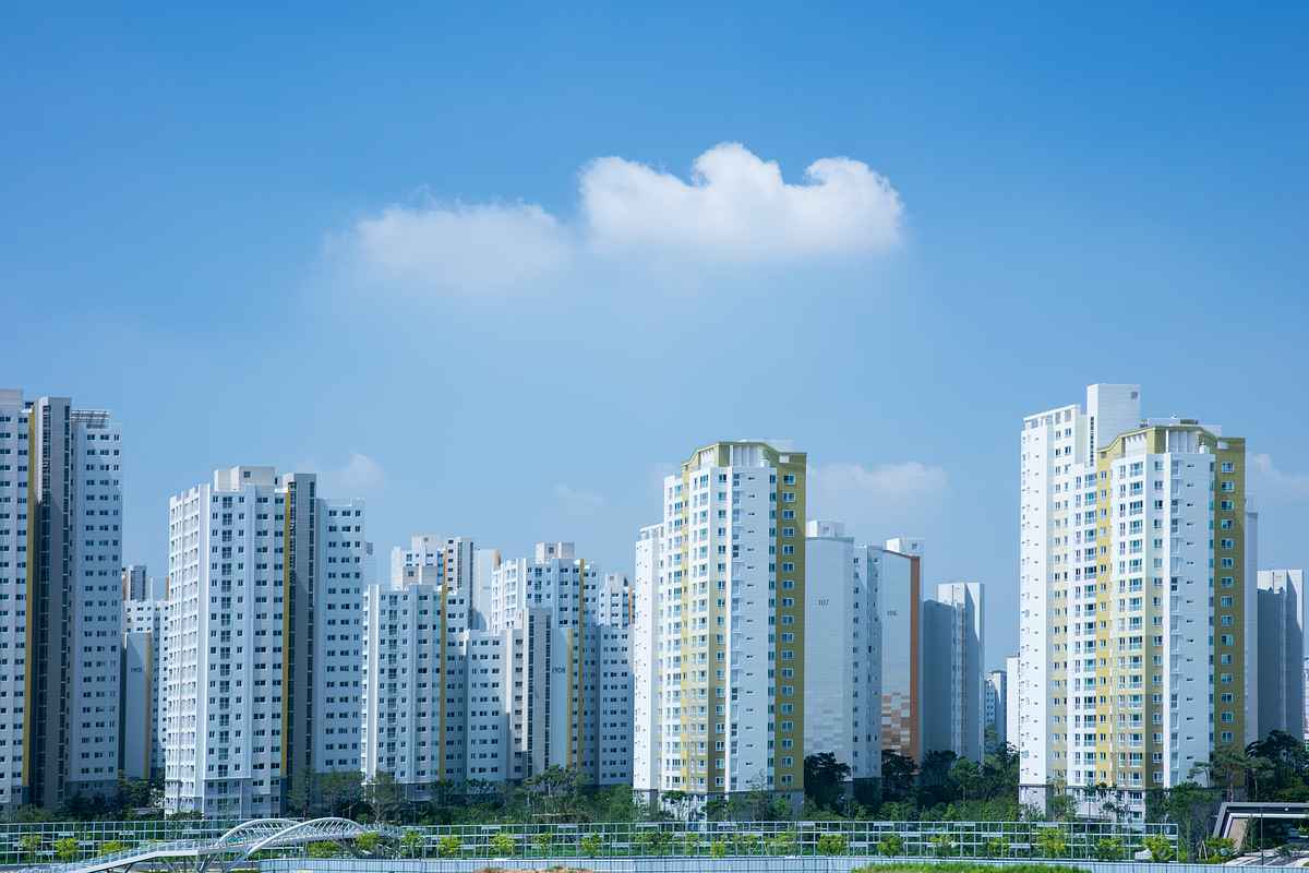 건물에너지관리시스템, 즉 BEMS는 건물의 에너지 소비량을 효율적으로 관리하기 위한 통합 솔루션입니다