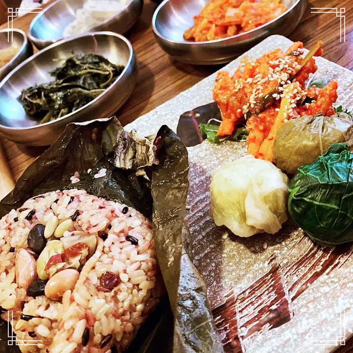 진심 가득 건강 담은 맛 시청역 북창동 맛집 추천 생방송투데이 약선 참게 연잎밥 전복 보리굴비 황태 떡갈비 한정식 게장과 메밀면의 만남! 게눈 감춘면 오늘방송 리얼 맛집