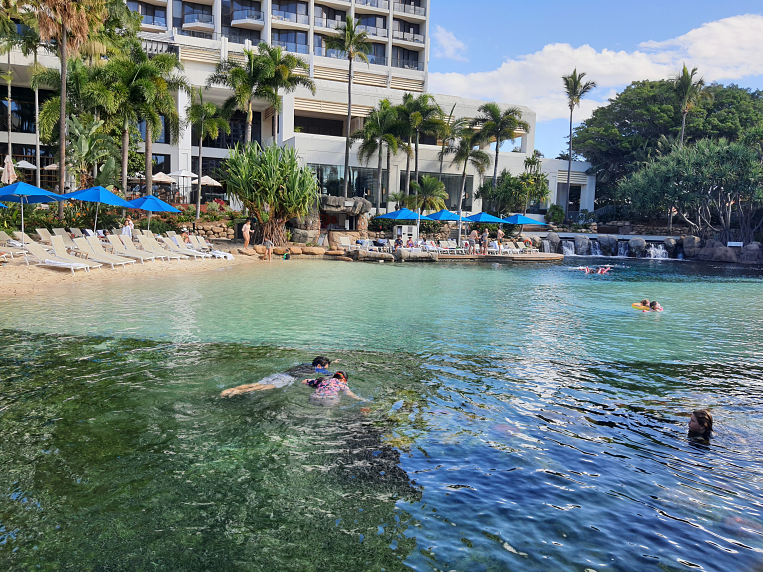 골코 메리엇 풀장
