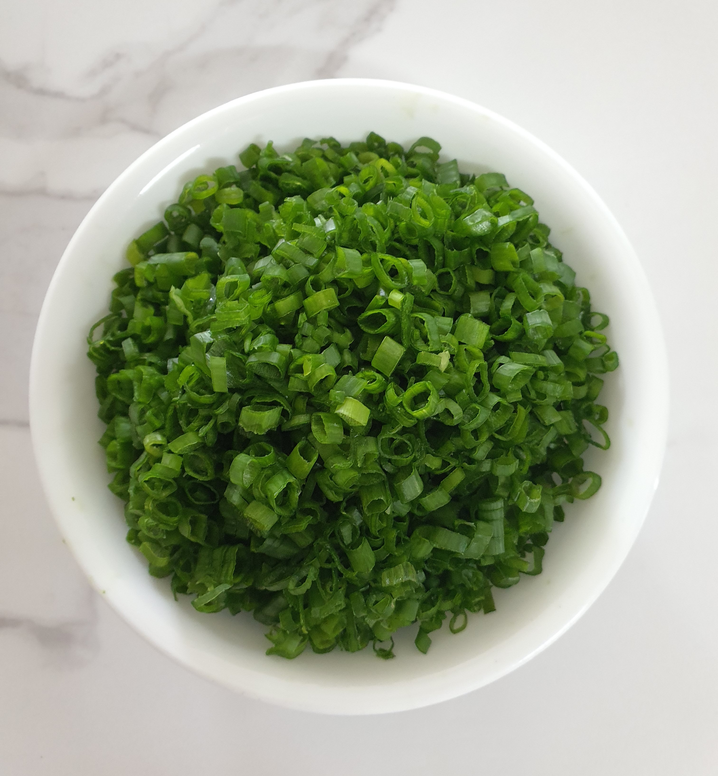 부재료로-쪽파를-사용했어요.