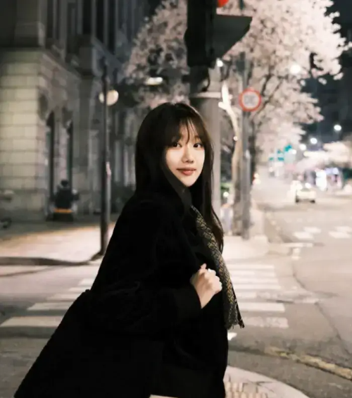 이나은-사진